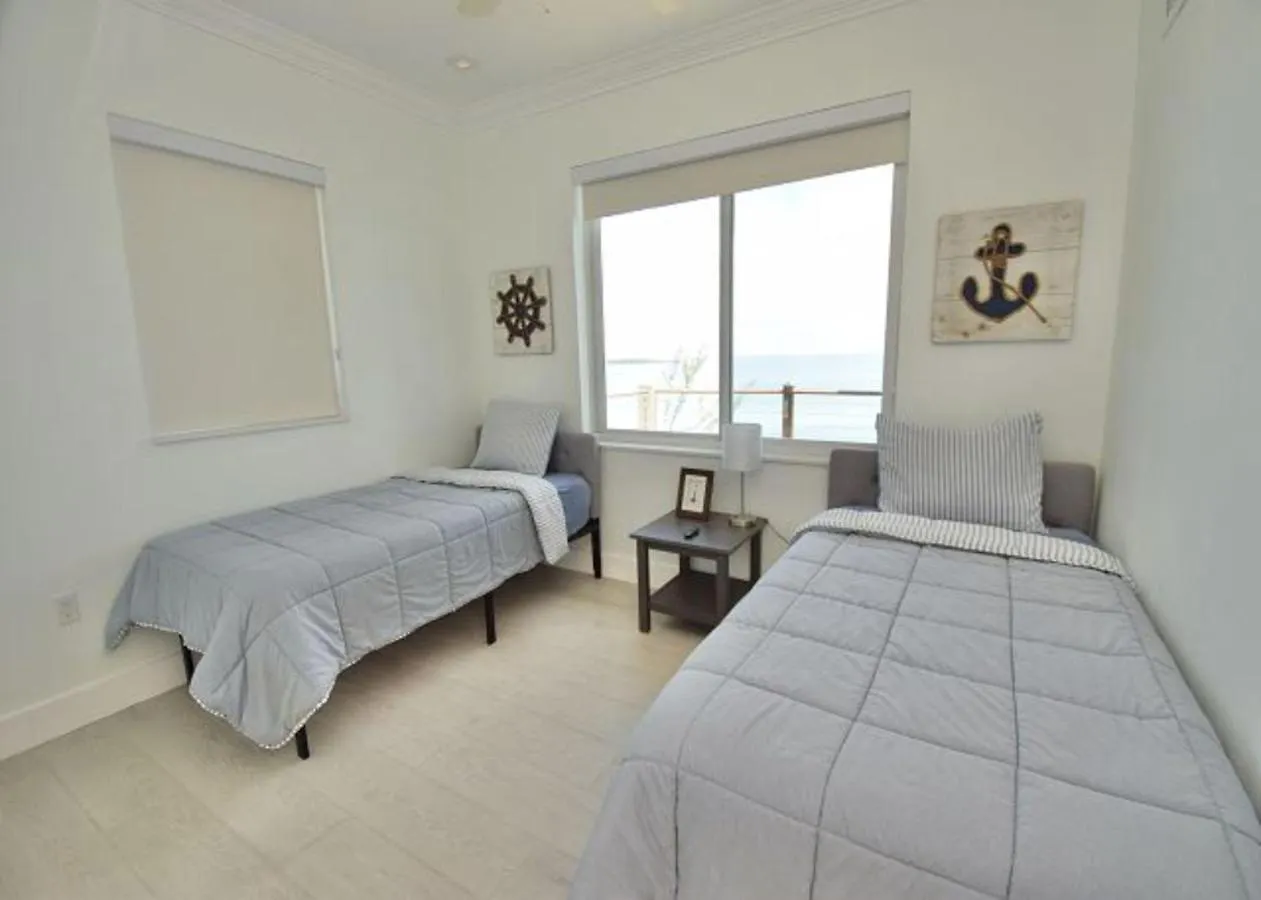 Cupid'S Way By Eleuthera Vacation Rentals Governor's Harbour Holiday home